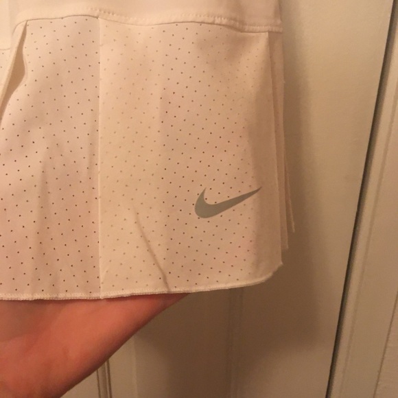 Nike size M - Picture 3 of 7